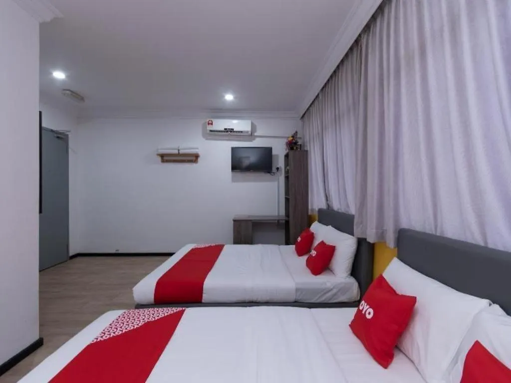 Oyo 89398 Doorbellz Otel Kota Kinabalu
