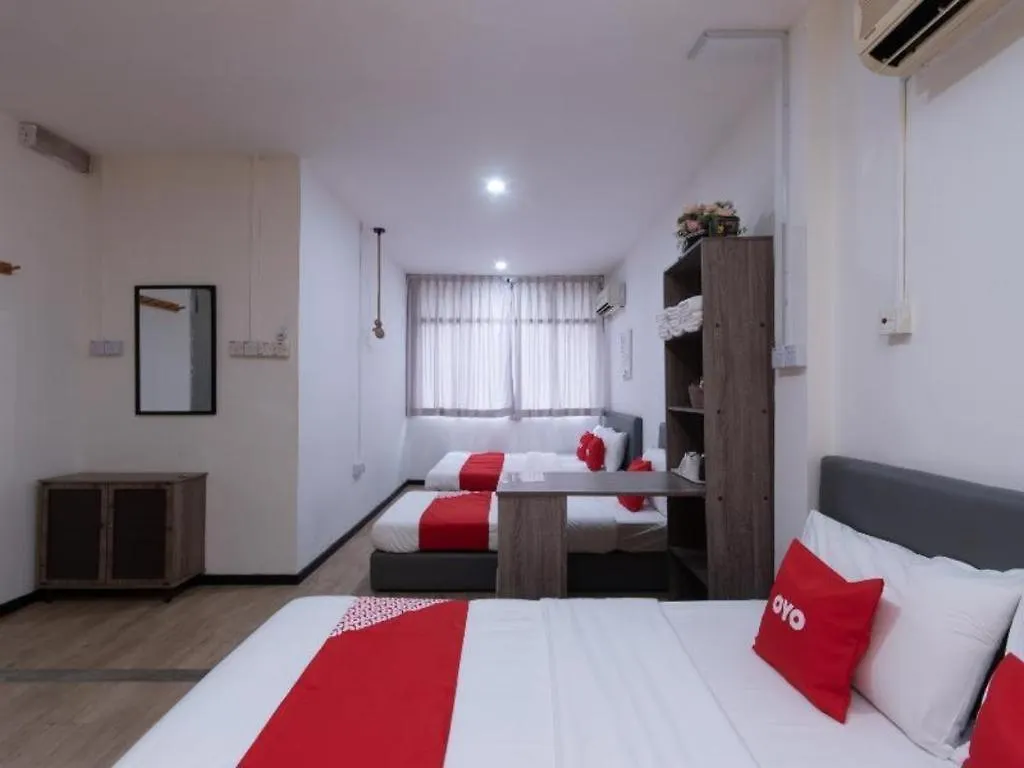Oyo 89398 Doorbellz Otel Kota Kinabalu