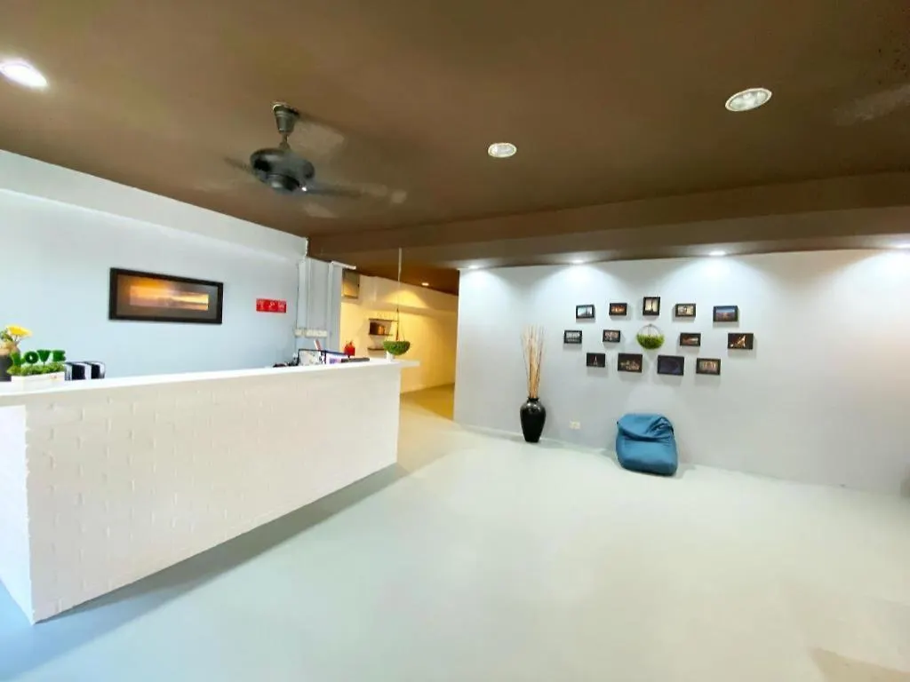 Oyo 89398 Doorbellz Otel Kota Kinabalu