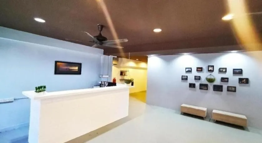 Oyo 89398 Doorbellz Otel Kota Kinabalu