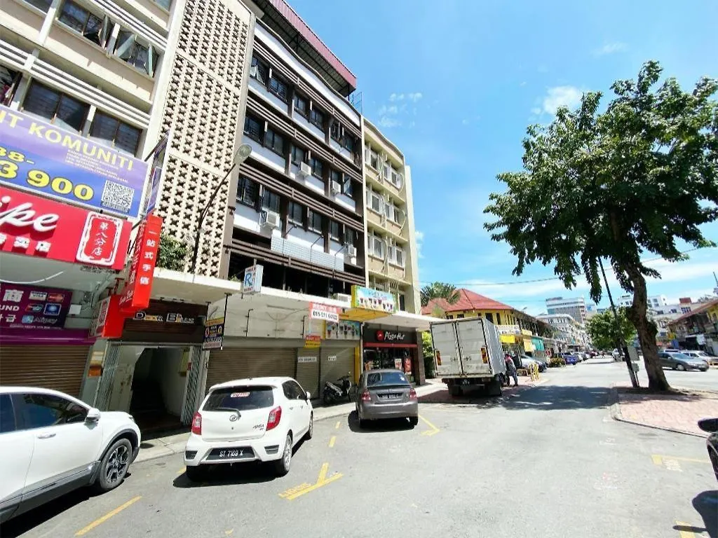 Oyo 89398 Doorbellz Otel Kota Kinabalu