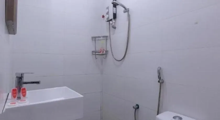 Oyo 89398 Doorbellz Otel Kota Kinabalu Malezya