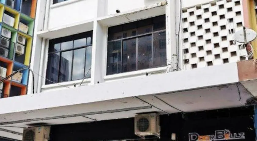 Oyo 89398 Doorbellz Otel Kota Kinabalu