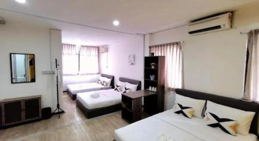 Oyo 89398 Doorbellz Otel Kota Kinabalu