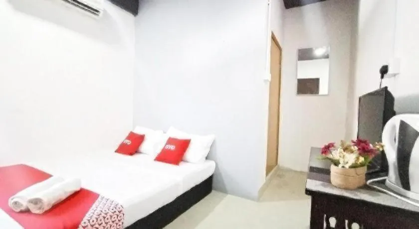 Oyo 89398 Doorbellz Otel Kota Kinabalu