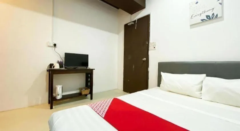 Oyo 89398 Doorbellz Otel Kota Kinabalu