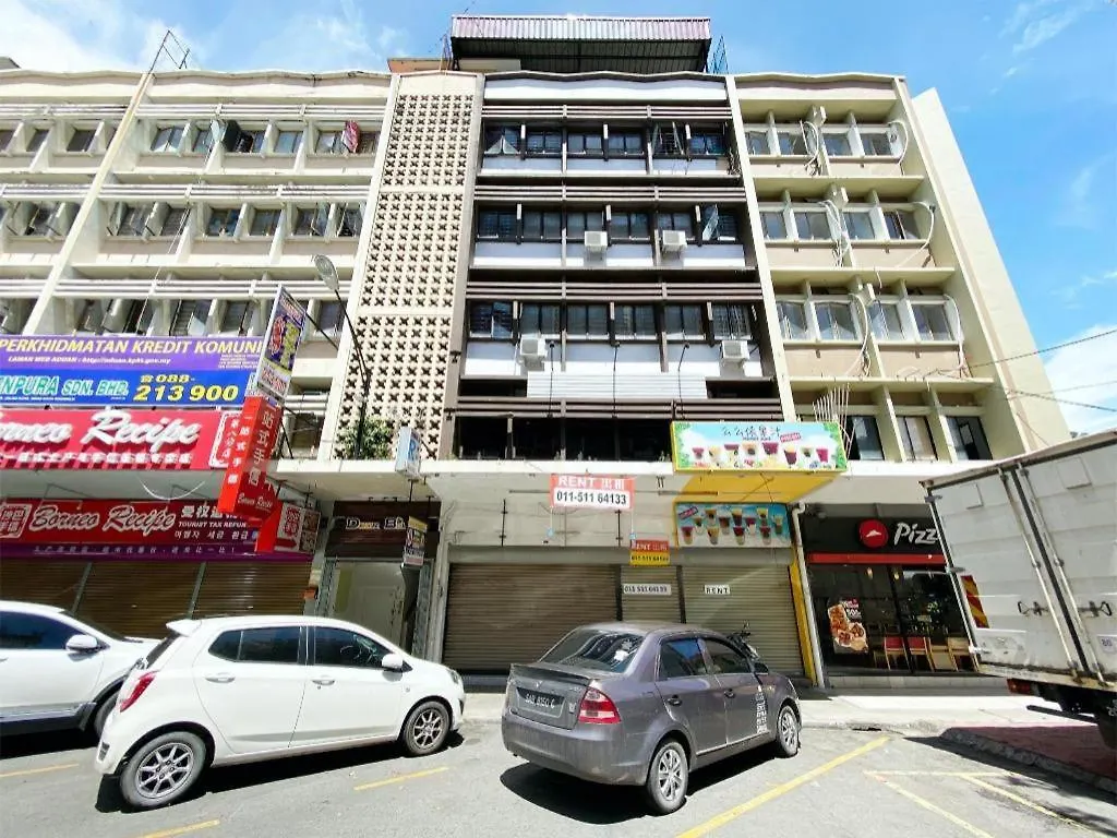 **  Oyo 89398 Doorbellz Otel Kota Kinabalu Malezya