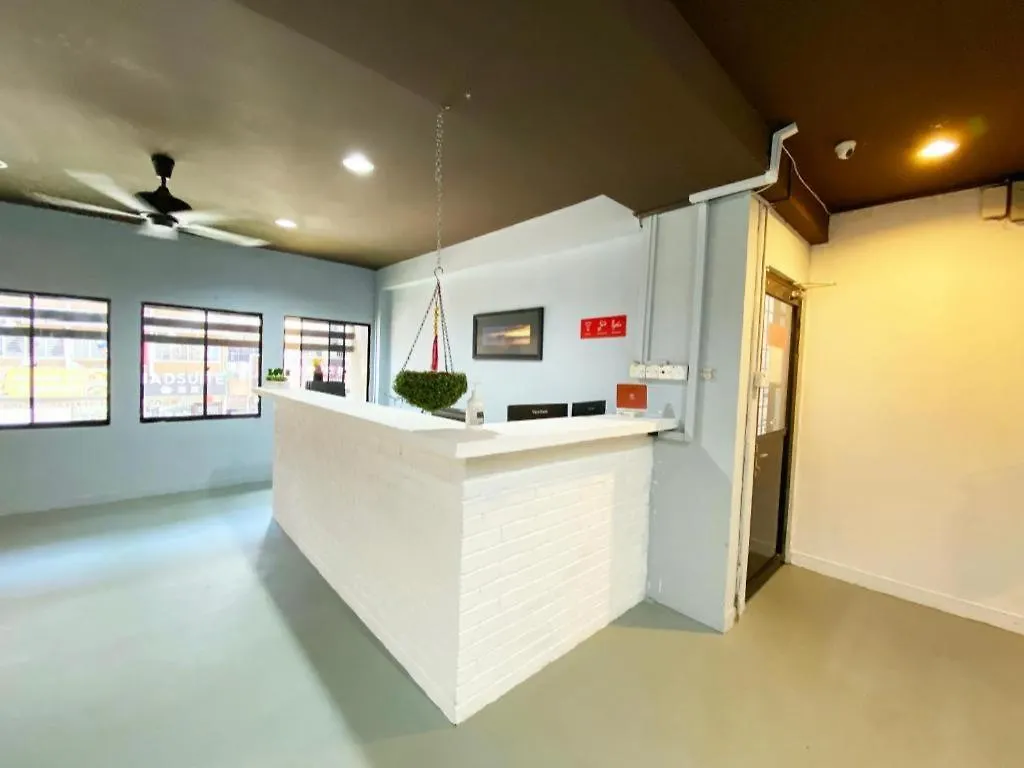 OYO 89398 Doorbellz Hotel Kota Kinabalu